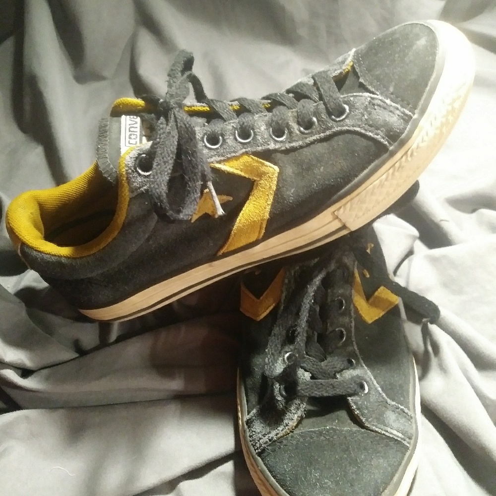 Converse black and yellow